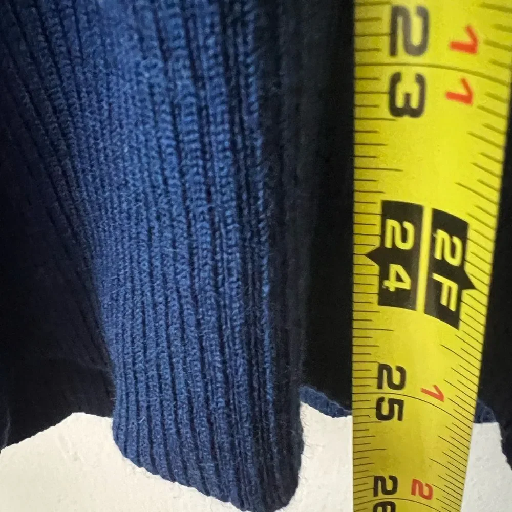 Banana Republic Navy Merino Wool Pullover Sz M Winter Minimalist Dark Academia